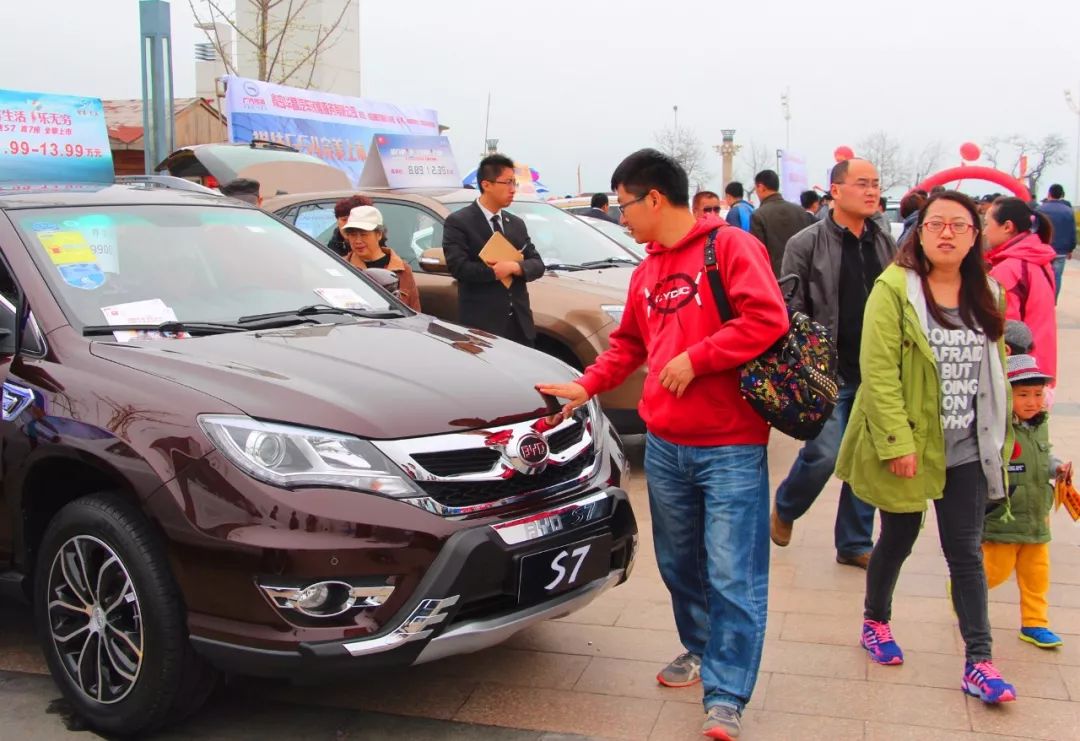青岛春季车展今日在国信体育场开幕!周六周日两天,“200余款主流车型+海量优惠福利”等您来