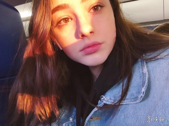 ˼侫飡˹崿ŮDasha Taran