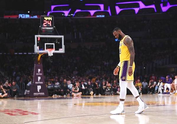 nba2000赛季湖人季后赛,湖人2000年季后赛