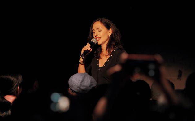 以色列戏剧《犹太城》搬上中国 刘烨妻子安娜