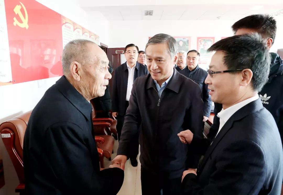 退役军人事务部副部长钱锋看望慰问天津市宝坻区光荣院集中供养对象