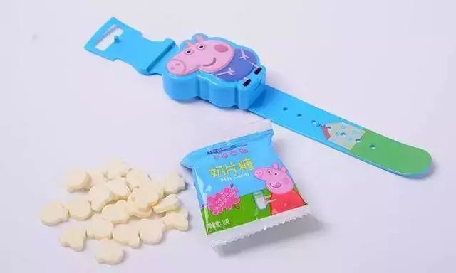 在抖音上买了一堆 9.9 包邮的网红款，比漂亮小姐姐跳舞有趣多了.......