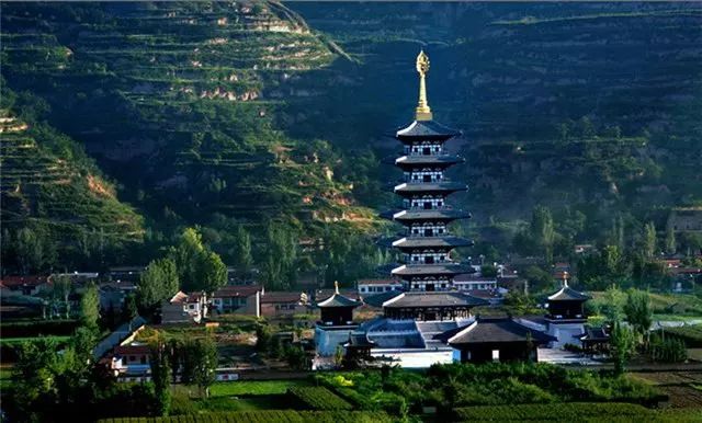 大云寺1_副本.jpg 朝圣敦煌,拥抱春天!甘肃推出“清明”小长假七大旅游产品