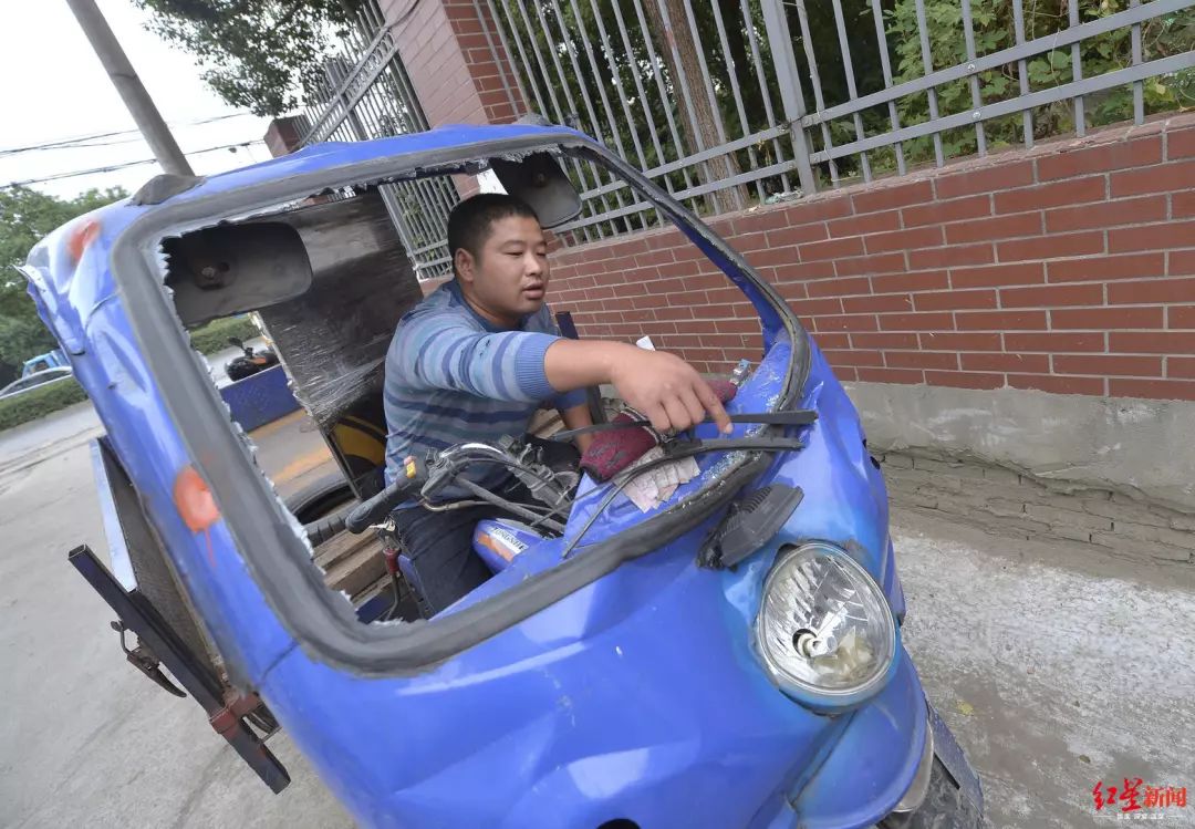 下架桥侧翻变乱中“九死一生”的三轮车司机