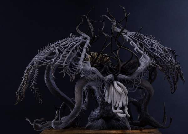 《血源》宇宙之女手办 双翼触手等构造细节完