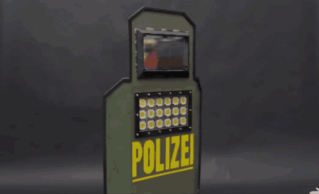 俄推出非致命武器闪光盾，能闪瞎对方双眼！ | 趣闻