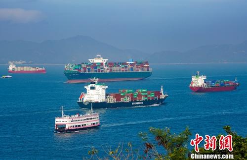 資料圖:繁忙的香港航道。<a target='_blank' href='http://www.chinanews.com/'>中新社</a>記者 張煒 攝