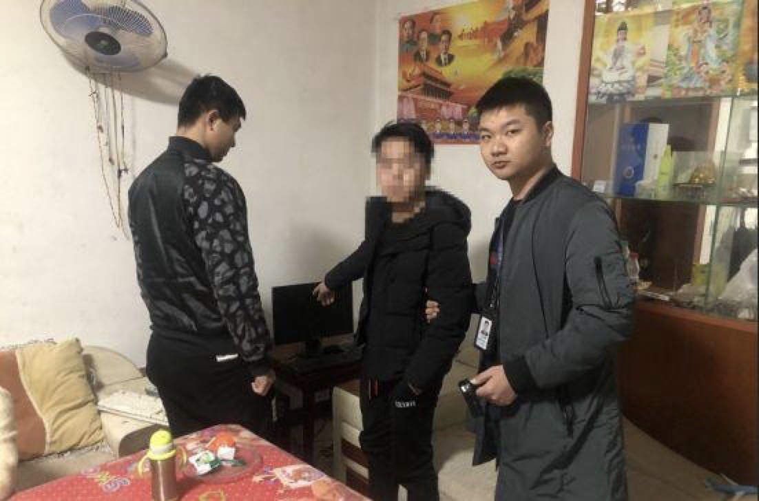 鹏鼎通宝ios最新版本下载,动不动就自罚、自虐、自残、自杀的人,也是控制狂