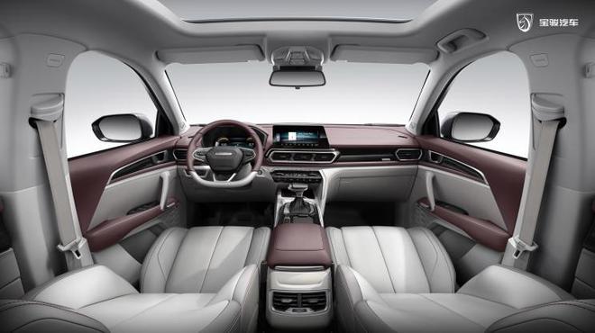 宝骏全新SUV内饰官图发布 配三块液晶屏
