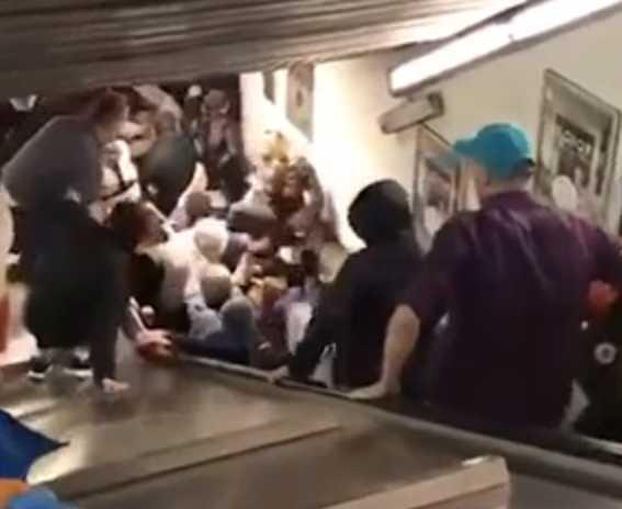 自动扶梯又伤人 如何乘坐才安全