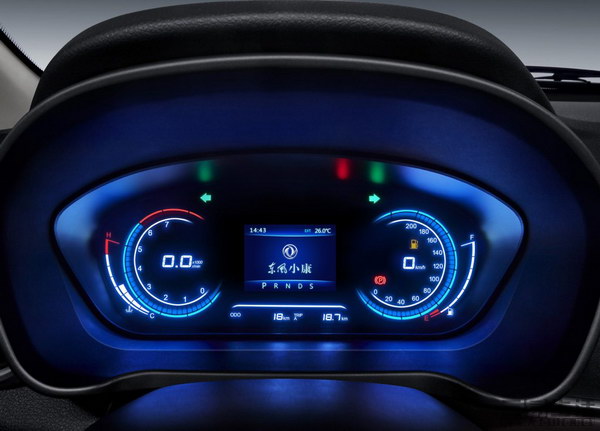 东风风光370新增两款1.5L手动车型 售价5.99万元