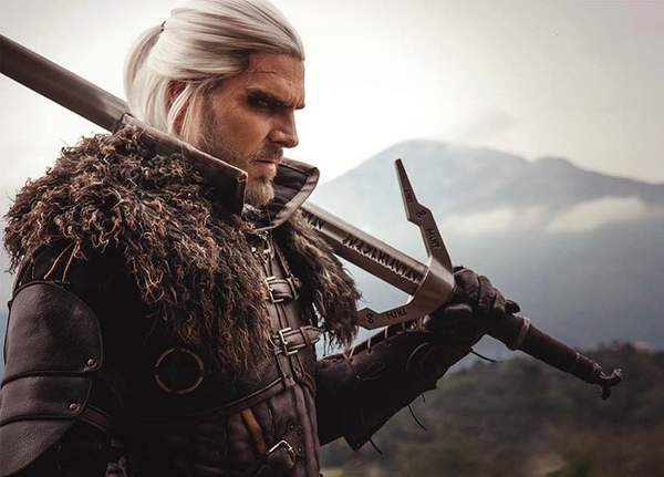 �����˿��11���ȴ�����ɫCos ����Ӳ���������İ��о�