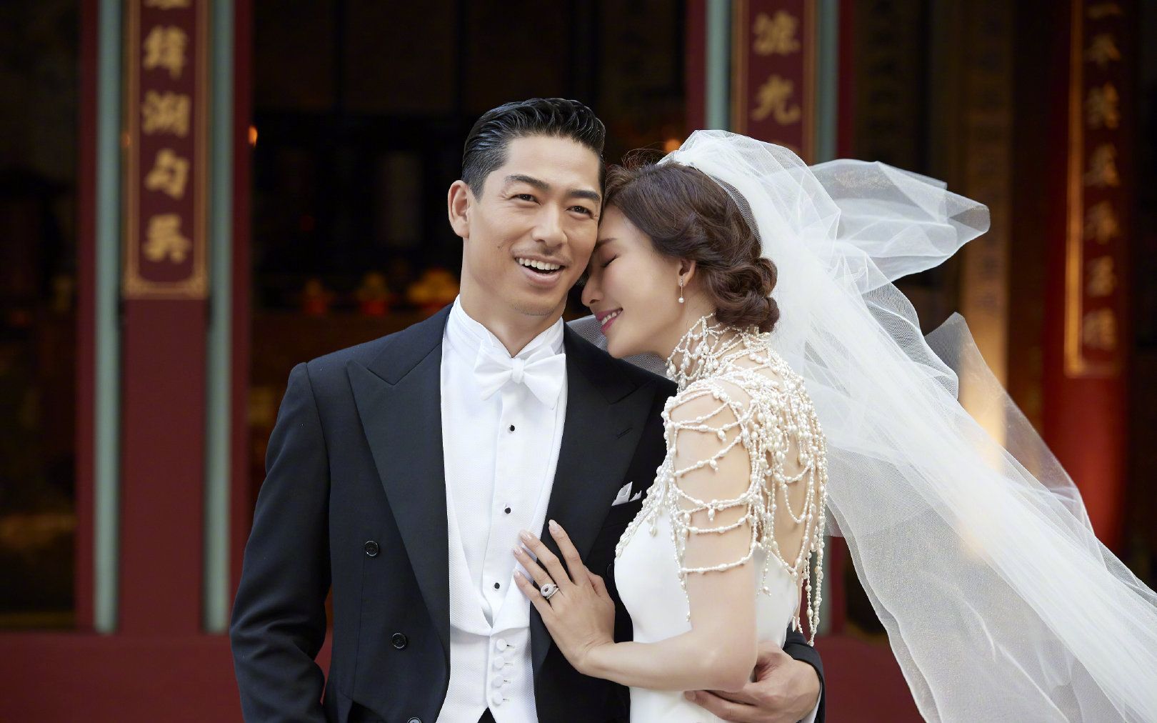 林志玲結婚了！三個風格完美示範幸福婚禮的妝容之道 Vogue Hong Kong