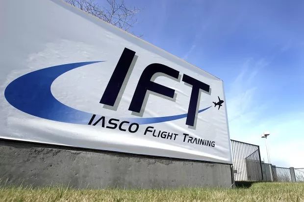 美国教练绑架中国留学生并私自遣送回国,谁给