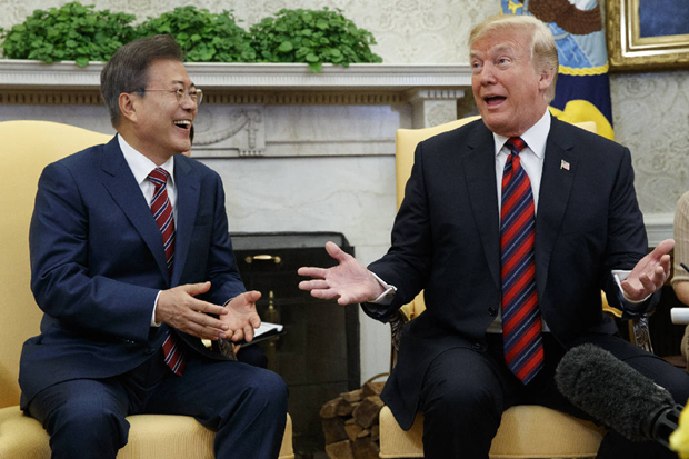 2018年5月22日,特朗普在白宫会见韩国总统文在寅 图自美联社