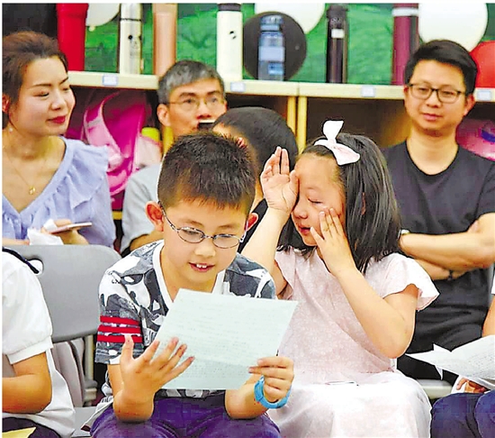 集体生日宴里的真情告白:我的老爸,简直无所不能