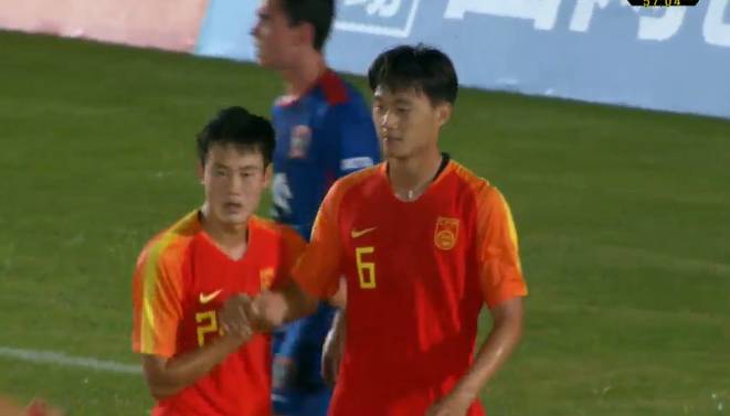 武磊同门师弟成国足新希望,蒋圣龙:我从小就让