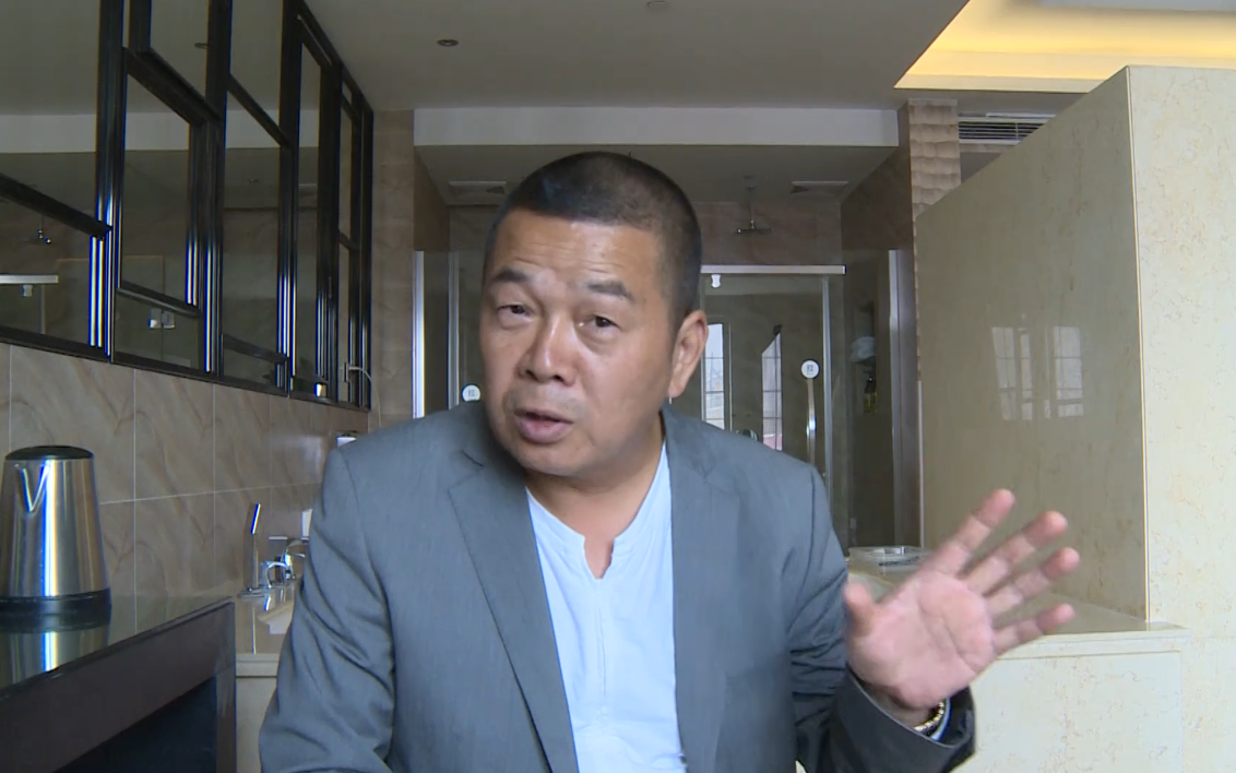 967纽约国际。com,知道Vetements的卫衣了不起?它家件件都让人“中毒”!