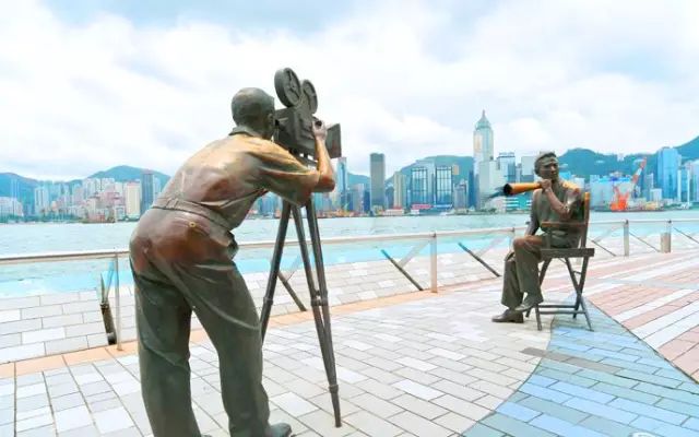 下个月，昆明去香港可以坐高铁啦！只要7个多小时！票价是…