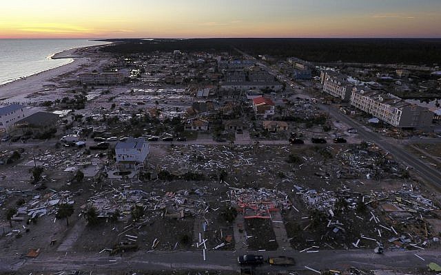 飓风肆虐后的美国东海岸 图自VOX新闻网 下同