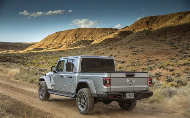 玩腻了猛禽就看看它!更帅更拉风的吉普皮卡,上街回头率爆表