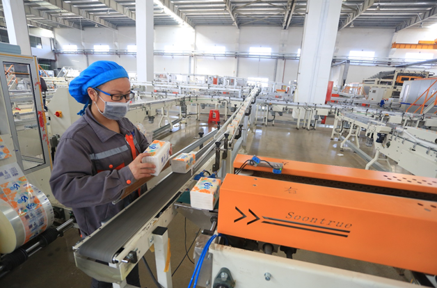 拼多多创始人黄峥回应:将商家罚款100%赔付给