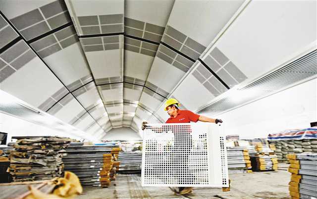 重庆市轨道环线站点加紧装修