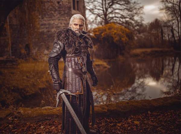 �����˿��11���ȴ�����ɫCos ����Ӳ���������İ��о�