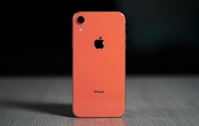 xA1V-hvcmeuy5490110.jpg