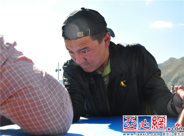 2018年中国可可托海体育旅游露营大会开幕