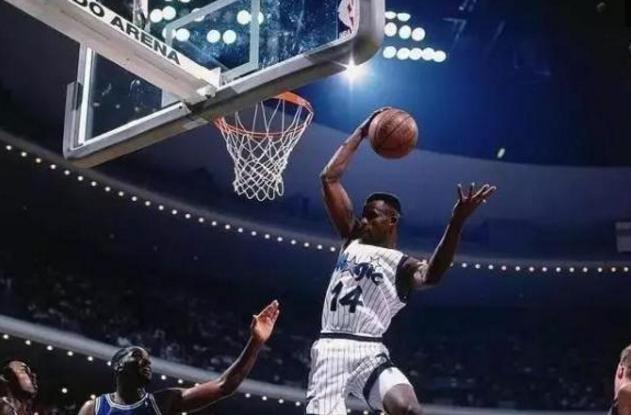 nba投自家篮筐刷篮板,nba投自家篮筐刷篮板算犯规吗