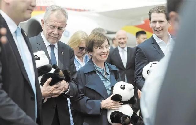 史无前例!奥地利总统总理都来成都了!