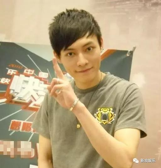 长了一张美艳精明脸，怕不是恋爱中的傻白甜？