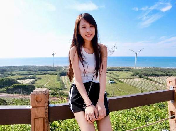 台湾清纯美女最新福利美照 甜美可人,笑容治愈