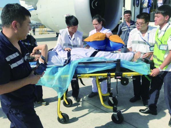 国际航班女乘客突发大出血 飞机紧急备降哈尔滨