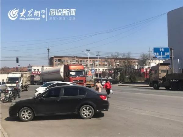 三天两起车祸2人丧命！济南这个路口大货“横行”！附近居民都说……