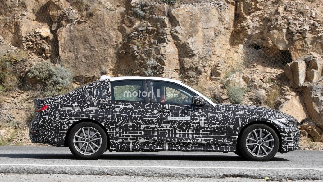 BMW 3系电动版谍照曝光 或于年内正式发布