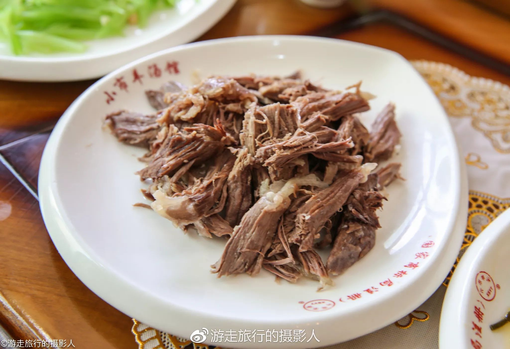 经五个小时熬制的小市羊汤,好吃到令人舔碗