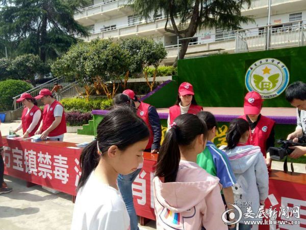 万宝镇开展青少年扫黑除恶专项法制宣传教育活