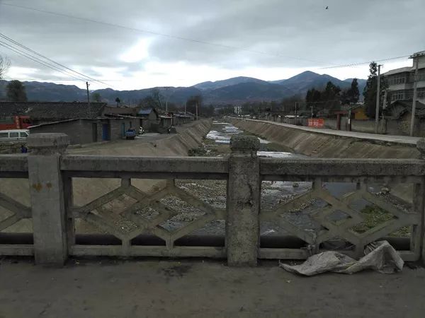 布拖大桥杀人事件