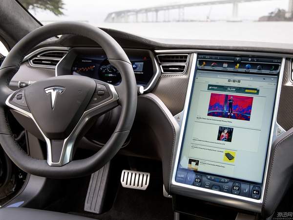 车载屏幕玩《上古卷轴5》?特斯拉宣布加入游戏产业!