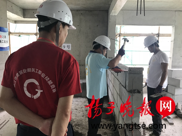 镇江举办泥瓦匠技能大赛 前三名选手获五一