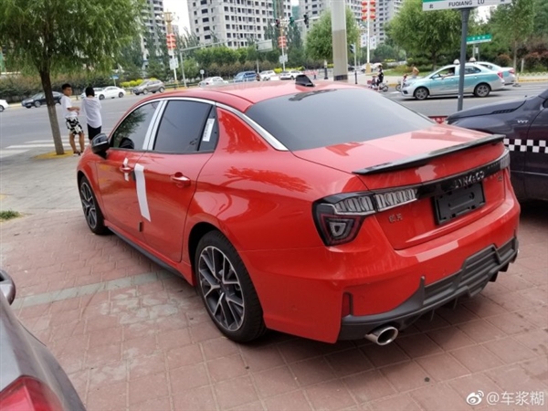 【博狗扑克】分体大灯个性!领克03实车谍照首曝:搭载1.5T发动机 【博狗扑克】分体大灯个性!领克03实车谍照首曝:搭载1.5T发动机