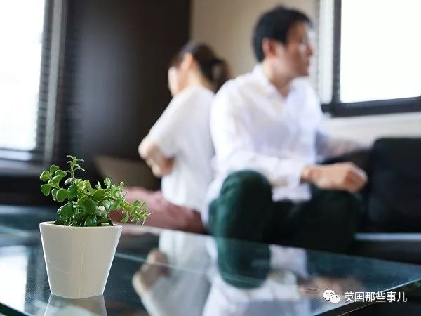 日本阿宅结婚半年就扛不住:&quot;连偶像都不让追，这婚必须得离!&quot;