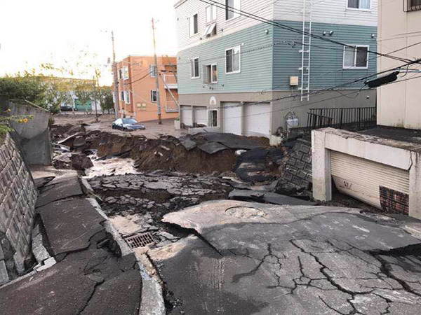 台风刚走地震又袭北海道:札幌恍如难民城