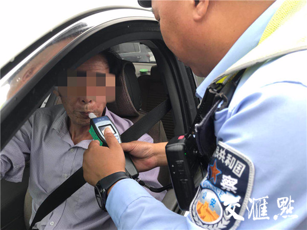 盐城交警 暴风七号行动首日查获酒驾9起,抓获