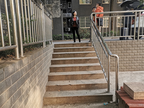 潘多拉欧洲官方网站_官方公布S9各大赛区玩家人数,LMS赛区仅80万,LPL太过夸张
