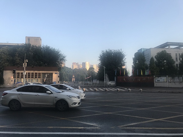 ag亚游24小时出款·听说成都白领年终奖平均水平有5962元,你拖后腿了吗 ?
