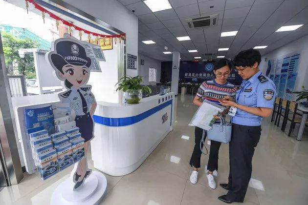 图片来源:新华社