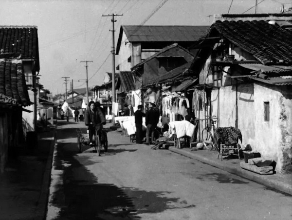 天山棚户区变迁解开上海人均住房面积增长8